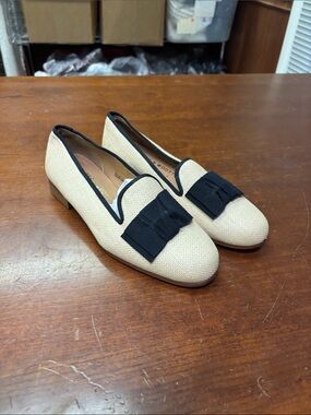 J Crew Stubbs & Wootton Palm Beach Flats
Size 6